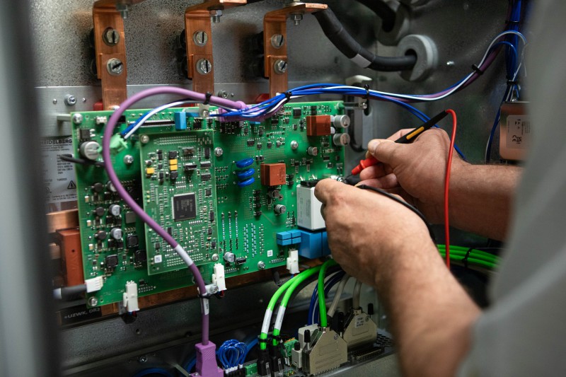 20250731_01_HEIDELBERG_Steuerungs-_und_Leistungselektronik